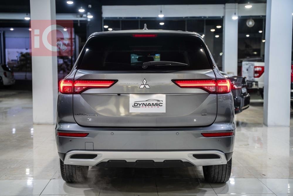 ميتسوبيشي اوتلاندر